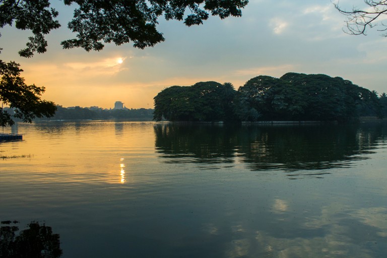 Ulsoor Lake - places for pre wedding photoshoot in bangalore