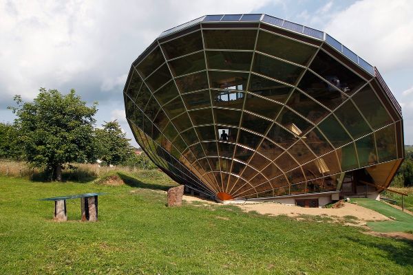 The Heliodome, a bioclimatic solar house in Cosswiller