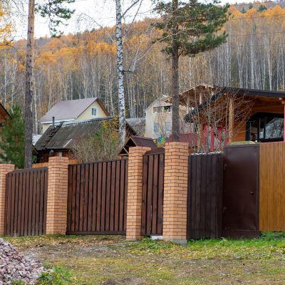 Front Boundary Tiles Design that Blends into the Garden