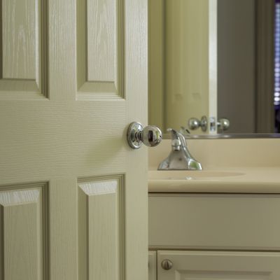 Factors to Consider When Purchasing A Bathroom Door
