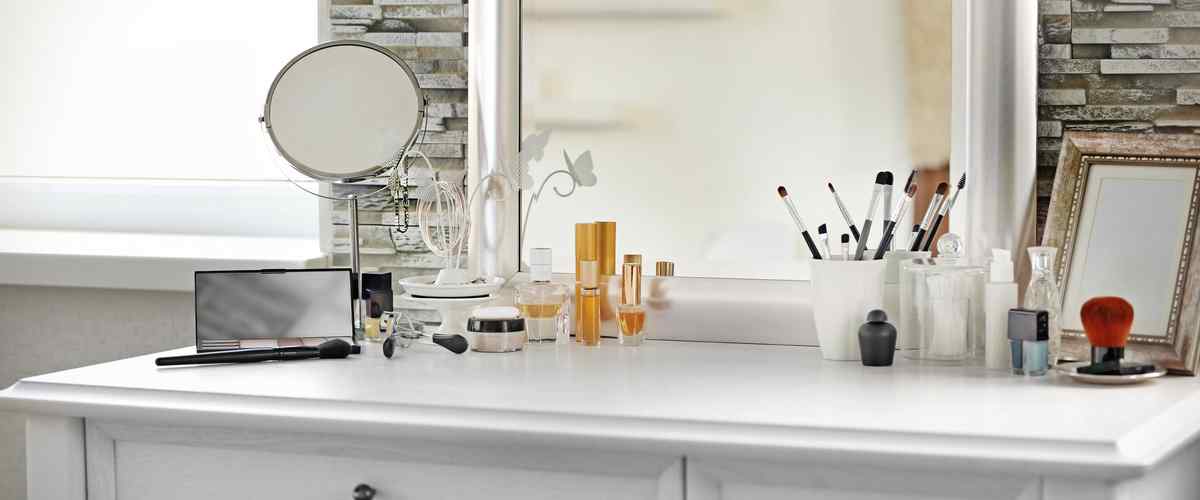 Bedroom Almirah Designs With Dressing Table