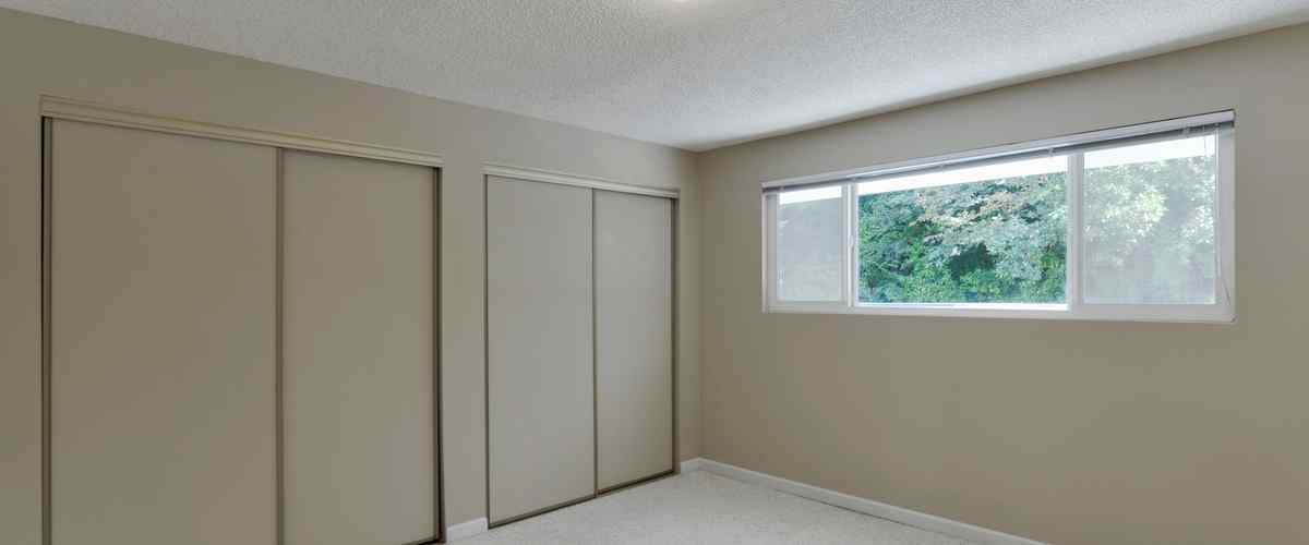 Corner Almirah Designs For Small Bedroom