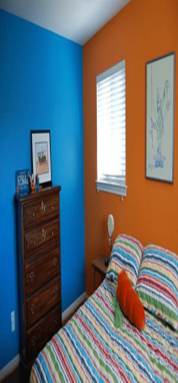  Orange and blue are classic choices to make the room a delightful one