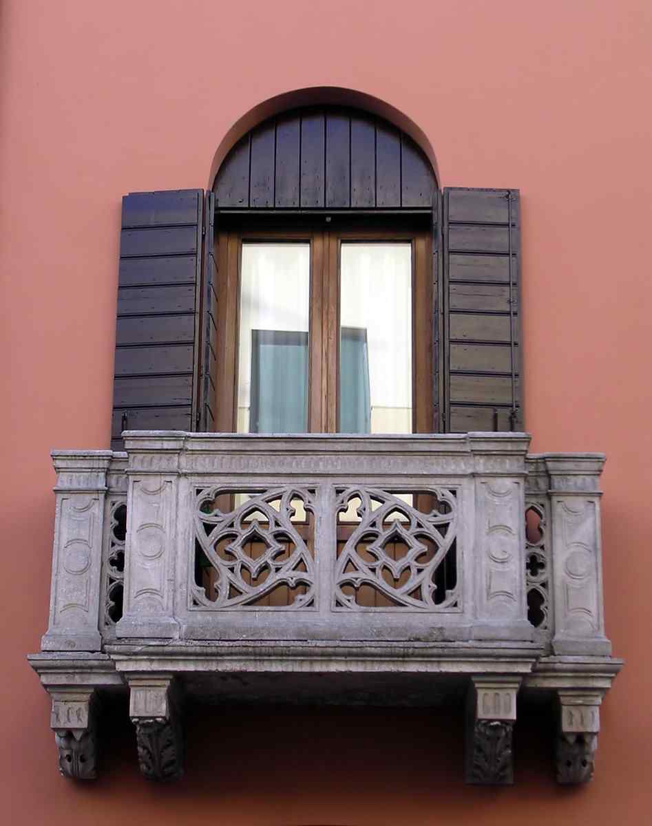 wooden window design