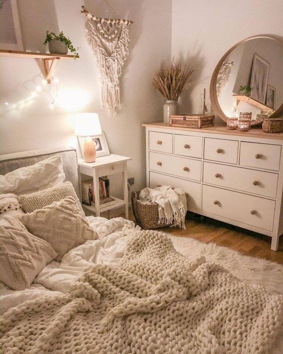 20+ Genius Ways to Decorate Your University Room That We're Obsessing Over  | University Room Ideas - The Curious Planner