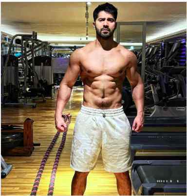 The actor’s profession demands him to have a fit and healthy lifestyle