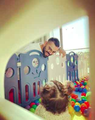 adorable picture of Virat and Vamika