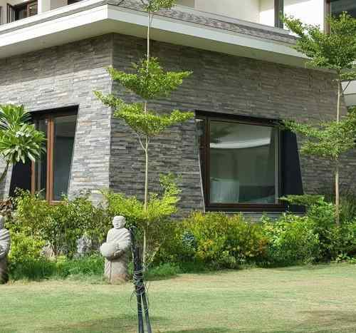 Modern Front Elevation Tiles in Grey Brickwork 