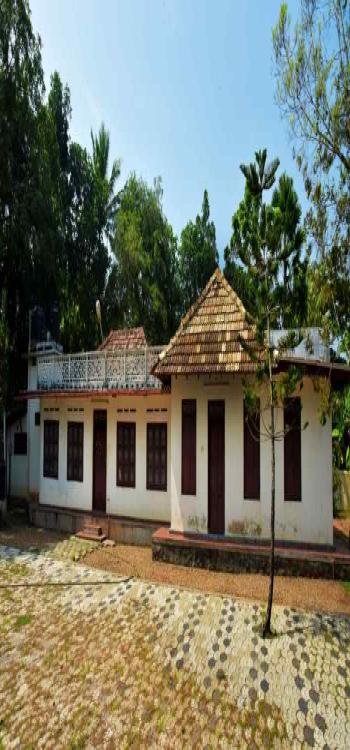 There is a clear distinction between ancestral property and inherited property