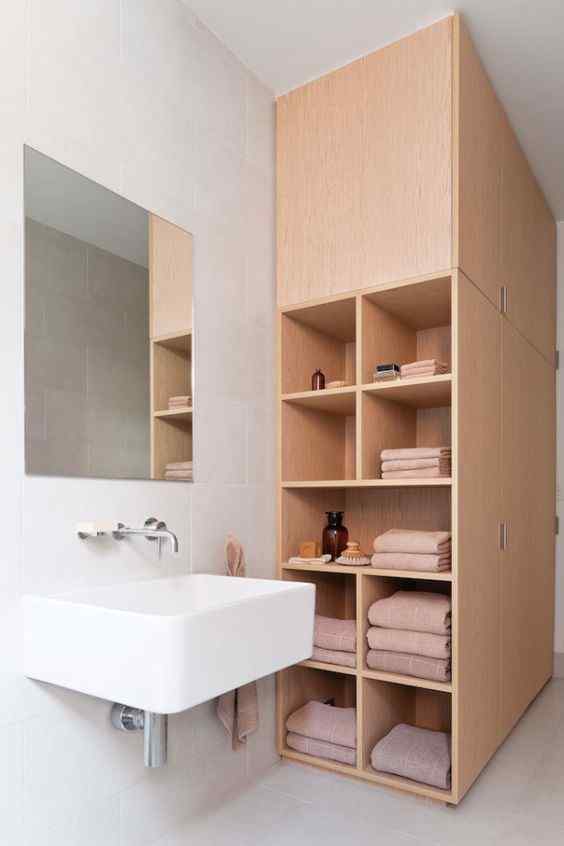 Bathroom shelves designe