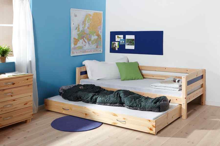 trundle bed