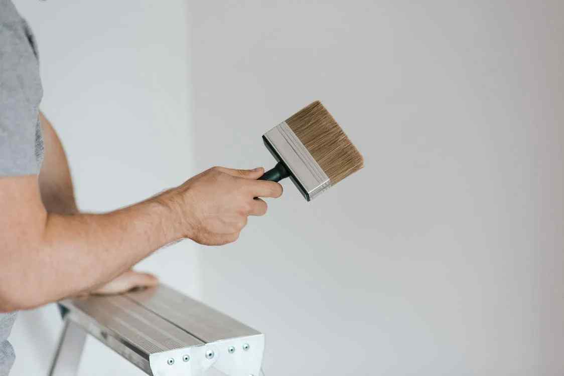 Benefits And Disadvantages Of Using Paint Or Wallpaper