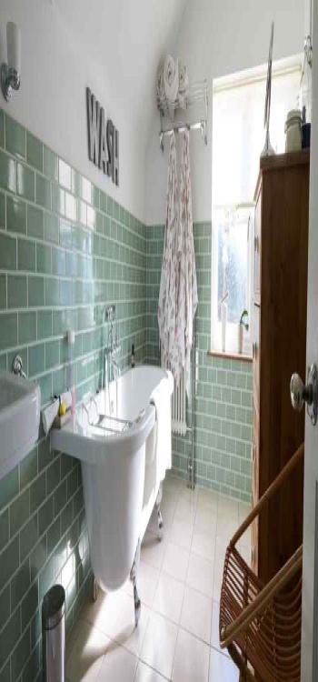 Make use of the window as storage