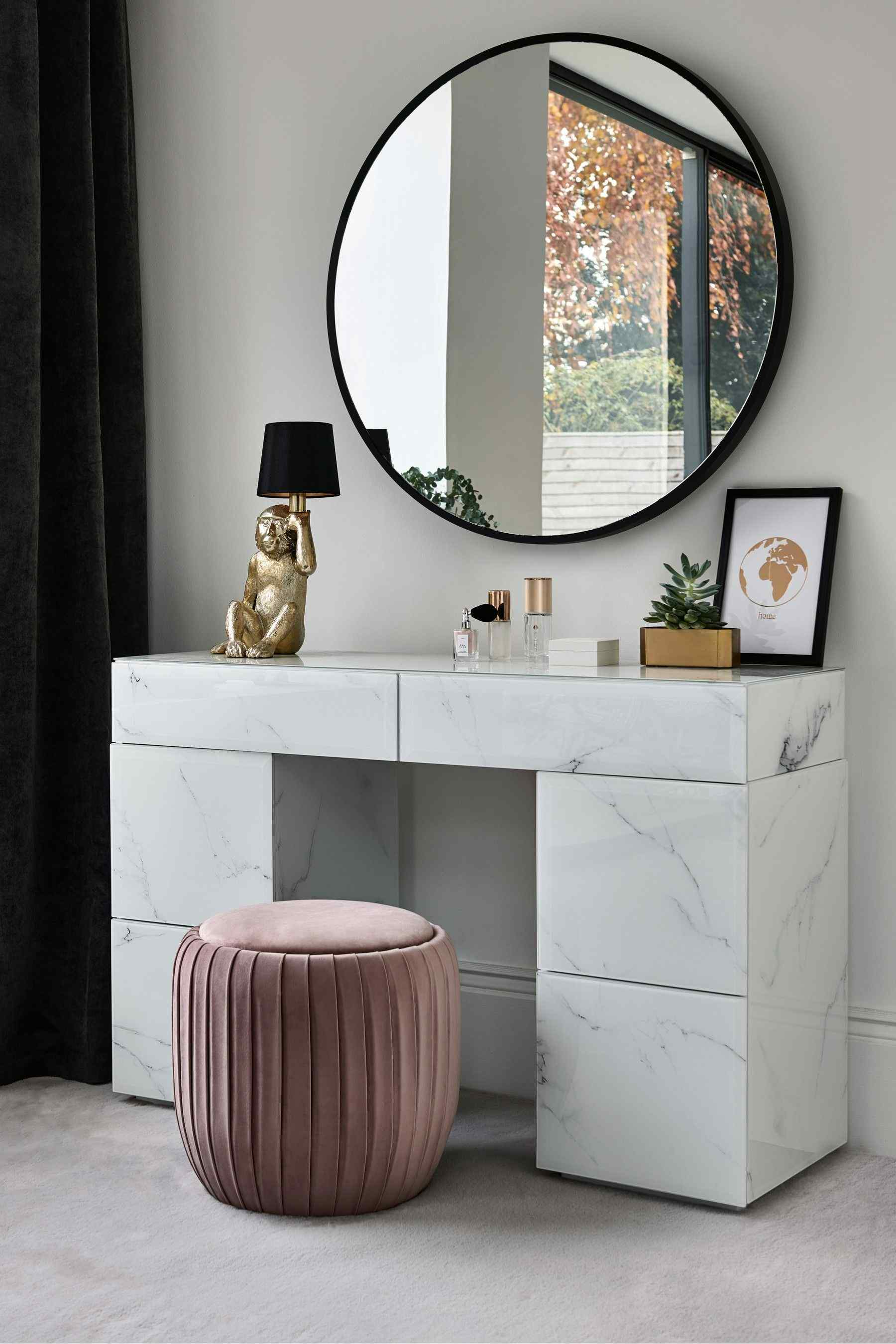 Minimalistic Wooden Dressing Table Design