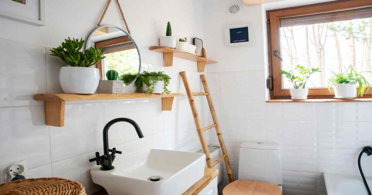 Easy To Executive And Affordable Small Bathroom Ideas
