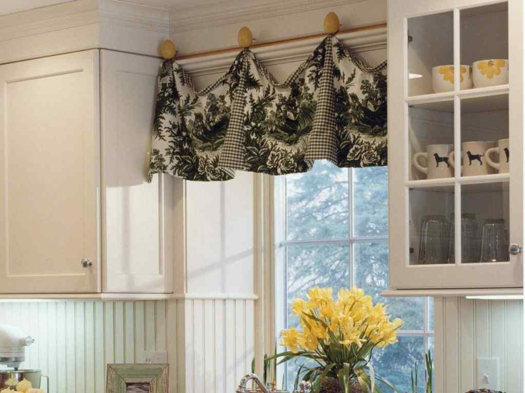 Some Stunning Kitchen Curtains Designs to Try This Year