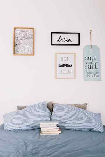 Bedroom Wall Photo Ideas