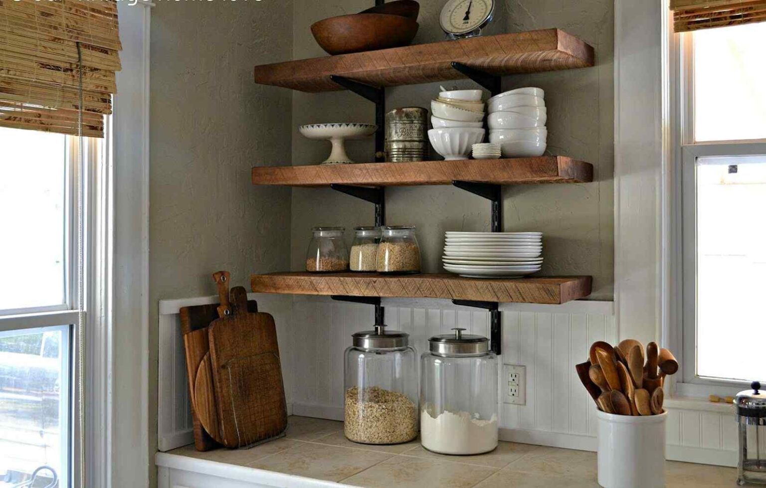 15 Chic Kitchen Wall Decor Ideas to Transform Your Cooking Space