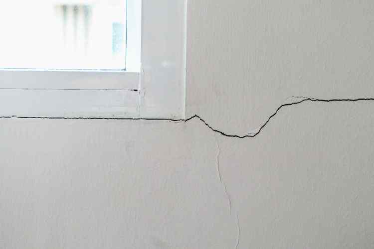 Type Of Cracked Walls
