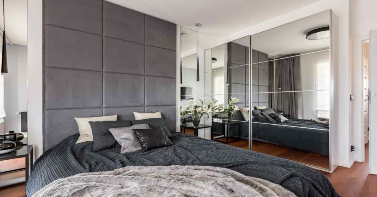 mirrored bedroom almirah design