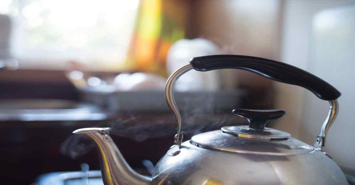 seaside calm kitchen with a beach theme
