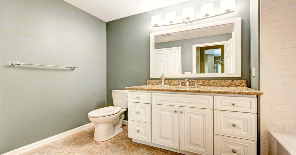 warm tones for bathroom