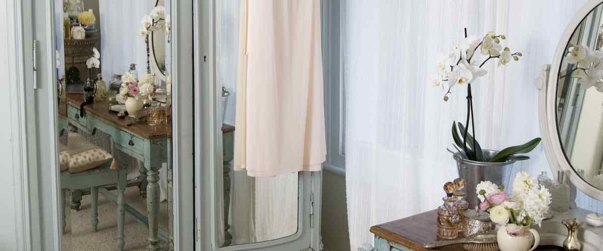 Almirah Design For Bedroom With Mirror
