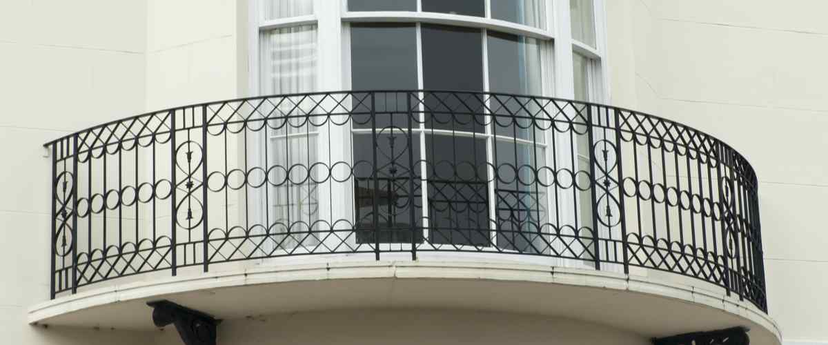 wooden window design
