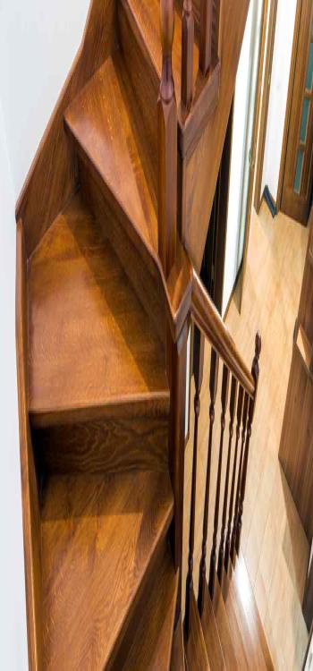 Duplex Steps Design In Wood