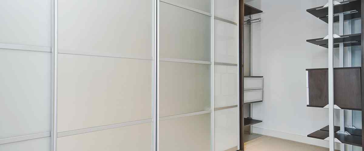 Sliding Almirah Designs For Bedroom